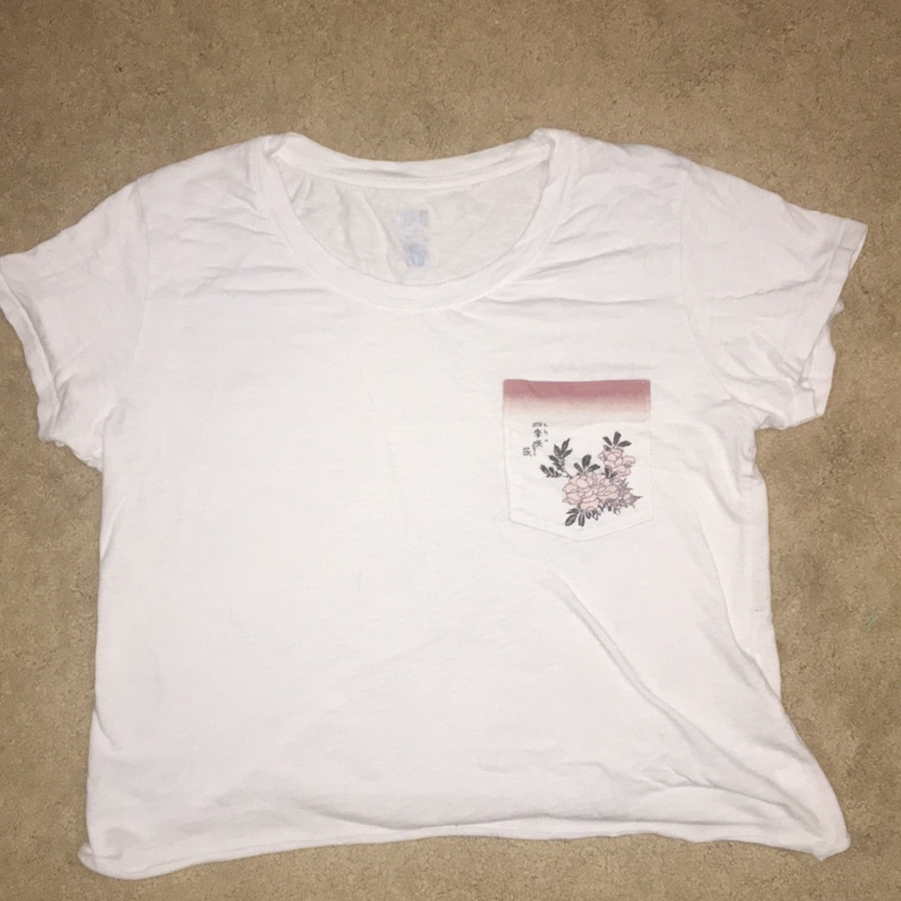 UNIQLO floral pocket crop top